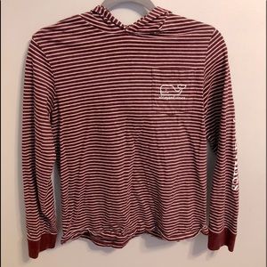 🐋Vineyard Vines long sleeve shirt with hood🐋